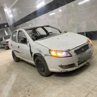 رانا مدل ۹۲ تصادفی روشن حرکت کم هزینه لوازم کامل|خودرو سواری و وانت|اصفهان, قهجاورستان|دیوار