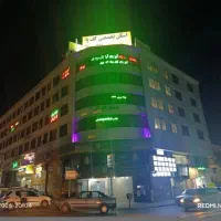 دفتر در مجتمع اداری و پزشکی