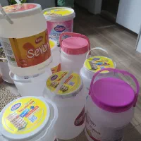 دبه وسطل ماست وشیشه خالی