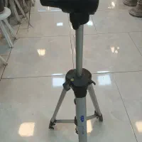 سه پایه دوربین حرفه ای