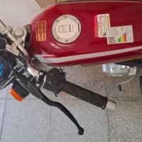 موتورسیکلت ۲۰۰راپیدو