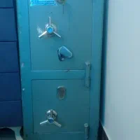 فروش گاوصندوق دو درب قفل دار
