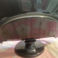 مانیتور در حد نو