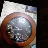 ساعت دیواری