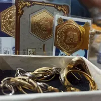 مقداری طلا باسود 2درصد،،معامله در طلا فروشی