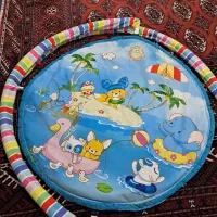 تشک بازی کودک سالم و تمیز