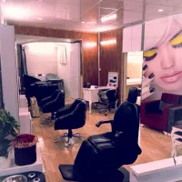واگذاری سالن زیبایی مجهز با دکوراسیون کامل|اجارهٔ دفتر کار، اتاق اداری، مطب|مشهد, تلگرد|دیوار