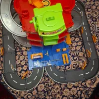 اسباب بازی فربی کوچولو توی توی و پارکینگ طبقاتی