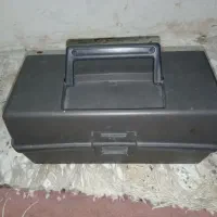 2تا جعبه کوچیک یکیش طبقاتی و اون یکی ساده