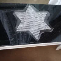 دوعدد میز کاملا سالم بدون کمترین دیوار