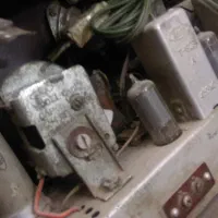 رادیو قدیمی|کلکسیون اشیاء عتیقه|تربتحیدریه, داروپخش|دیوار