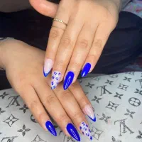 کاشت ناخن مسکن