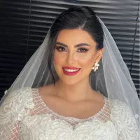 رشت-میکاپ شیک و ماندگار با فینیش طبیعی