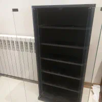 ویترین چوبی با درب شیشه‌ای
