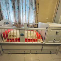 سرویس خواب بچه به همراه وسایل جانبی در حد بسیار نو