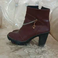 نیم بوت قرمز درحد نو سایز۳۸قیمت ۳۷۰ت|کیف، کفش، کمربند|قوچان, |دیوار