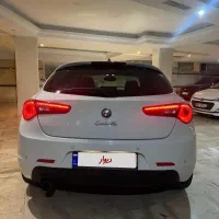 آلفا رومئو جولیتا