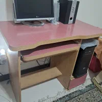 میز تحریر با صندلی چرخدار گردان