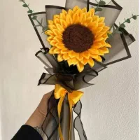 باکس و دسته گل کادوی ماندگار (مصنوعی)