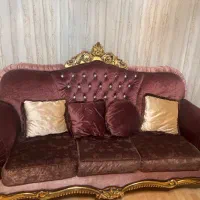 مبل هفت نفره ورق طلا ترکیه ای همراه میز نهار خوری