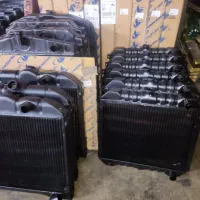 رادیاتور خاور مینی بوس نیسان|قطعات یدکی و لوازم جانبی|همدان, |دیوار