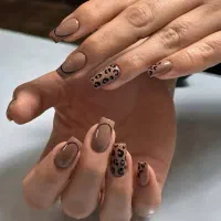 آفر ویژه کاشت ناخن و ترمیم