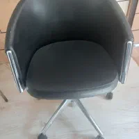 ۶عددصندلی نیلپر وسرشوی وتخت مژه وپاروان