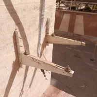 لوله مسی کولرگازی و پایه دیواری
