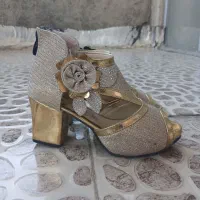 کفش بچگانه مجلسی نو نو سایز ۳۵
