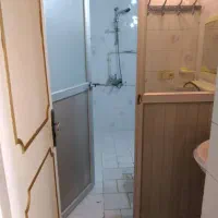 منزل-ویلایی-درب-از-ساختمان-دو-طبقه