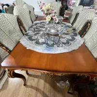 میز نهار خوری سلطنتی