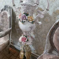 میز طرح برنز و گلدون سرامیک