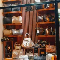 به یک فروشنده خانوم با تجربه نیازمندیم.