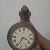ساعت دیواری پایه دار