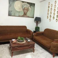 مبل ۷نفره وآیینه وکنسول وتی وی