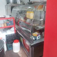 ویترین قنادی و لبنیاتی