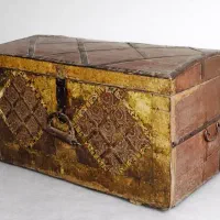 صندوق چوبی قدیمی آنتیک با قفل اصل