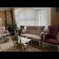 مبلمان8نفره و میزنهارخوری 6نفره و 3عدد میز عسلی