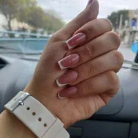 خدمات تخصصی ناخن با تخفیف ۲۰٪|خدمات آرایشگری و زیبایی|اصفهان, مفتح|دیوار