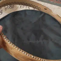 دف دو عدد|سازهای سنتی|اصفهان, قلعه طبره|دیوار