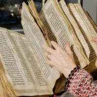 کتاب و دعانویس
