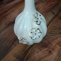 گلدان چینی سفید