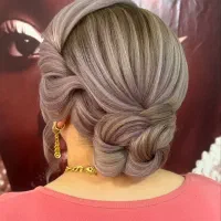 شینون ۲۵۰ الی ۳۵۰میکاپ۴۰۰ ناخن ۳۵۰|خدمات آرایشگری و زیبایی|اردبیل, |دیوار