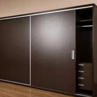 کمد لباس بزرگ ریلی با رنگ قهوه‌ای تیره فضای جادار