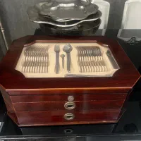 سرویس قاشق چنگال ۲۴ نفره با جعبه طبقاتی