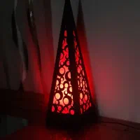 چراغ خواب هرم
