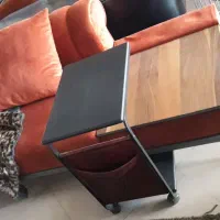 میز لپ تاپ چرخ دار