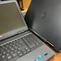 لپتاپ Dell ساخت آمریکا، ۱۵.۶ اینچ، باطری قوی