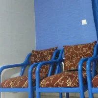 چهار عددصندلی و میز