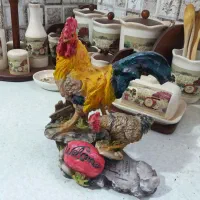 مجسمه خروس و مرغ